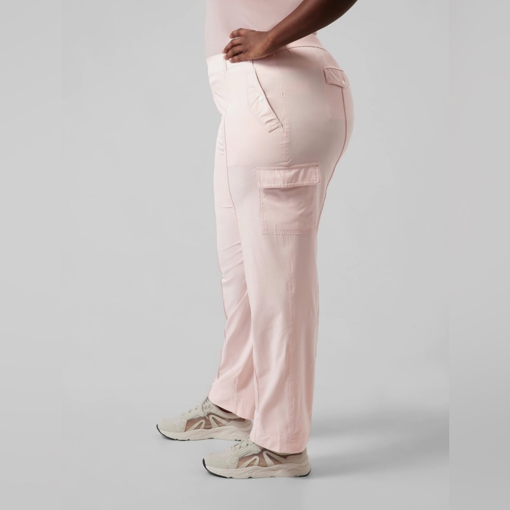 Athleta Vienna Cargo Pant in Light Pink Size 18